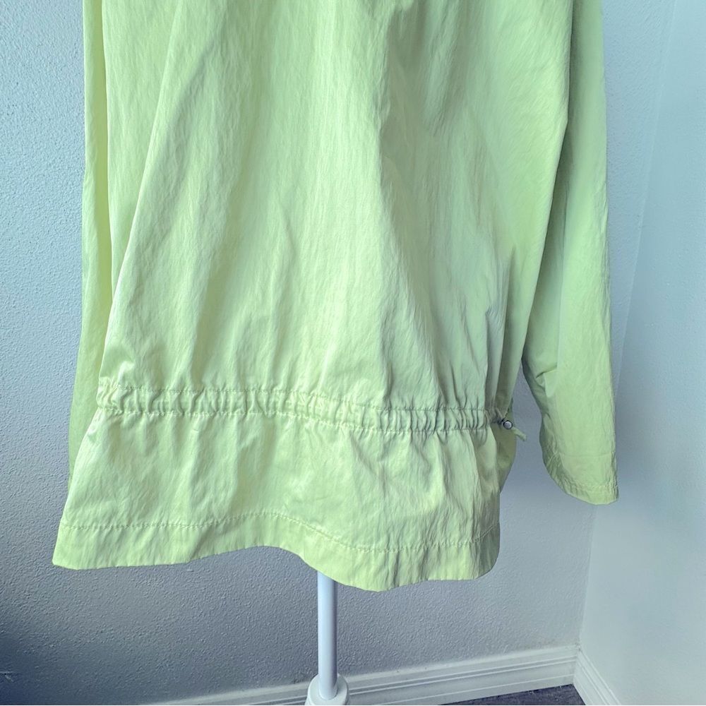 Zenergy by Chico’s Windbreaker Neon Green Adjustable Snaps Jacket SZ 3 XL - Picture 8 of 11